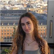 Profesora de matemáticas que imparte clases a niños y adolescentes